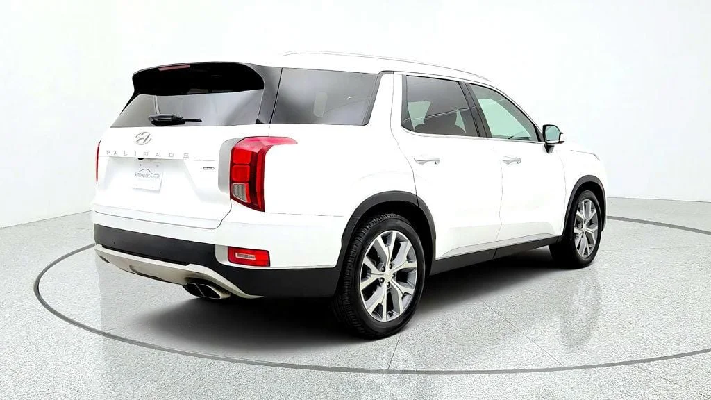 Used 2021 Hyper White Hyundai SEL AWD image 5