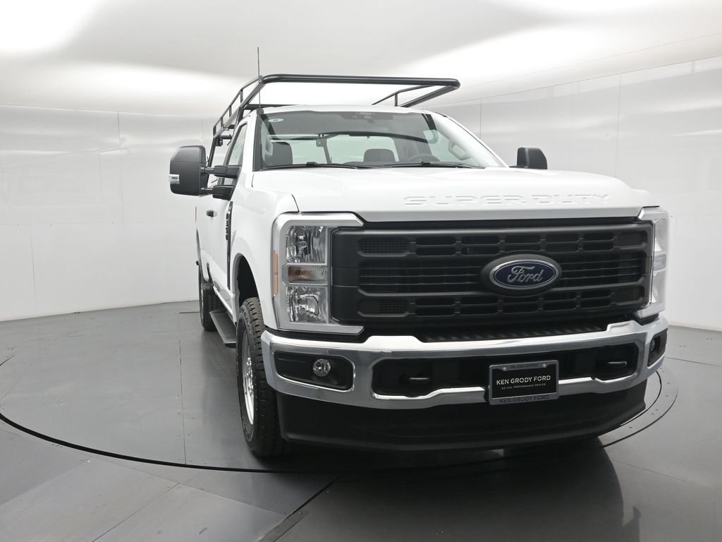 New 2026 Oxford White Ford XL image 16