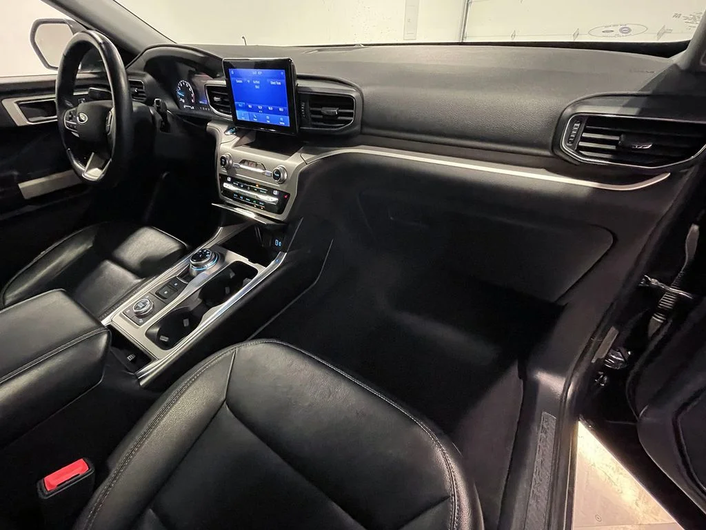 Used 2021 Black Ford XLT image 31