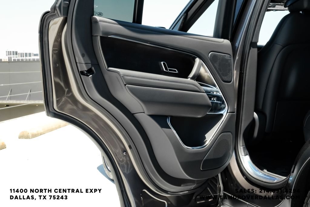 New 2026 Charente Grey Prem Met Land Rover SE image 46