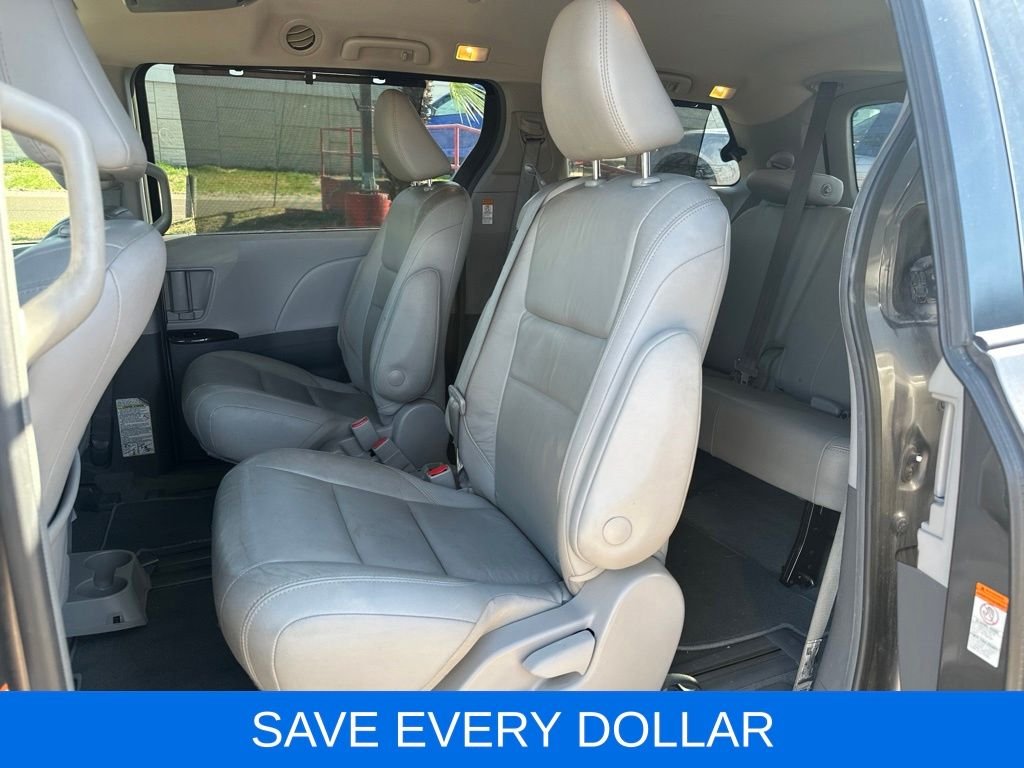 Used 2019 Gray Toyota XLE image 18