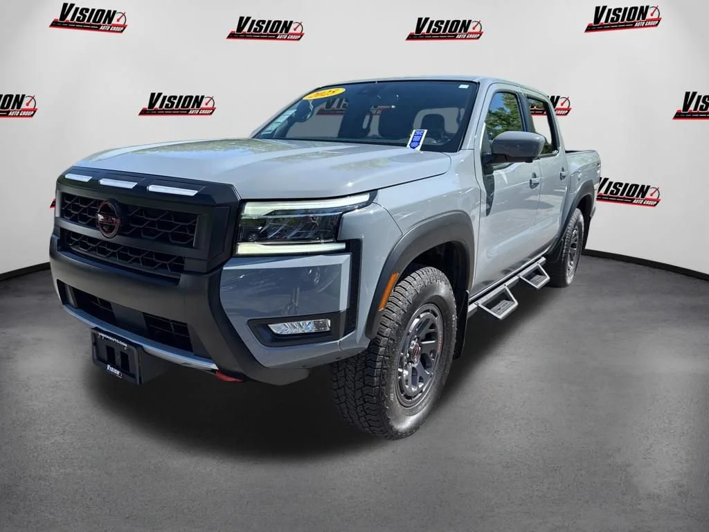2025 Nissan Frontier PRO-4X Crew Cab 4X4's photo