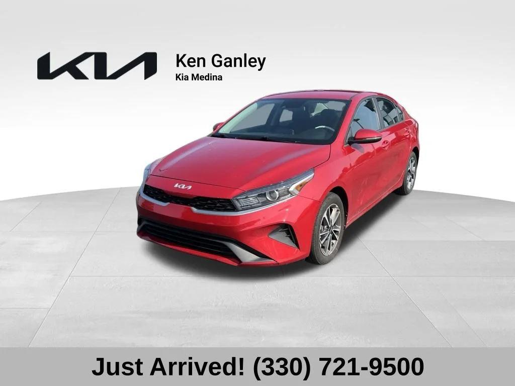 Used 2023 Red Kia LXS image 1