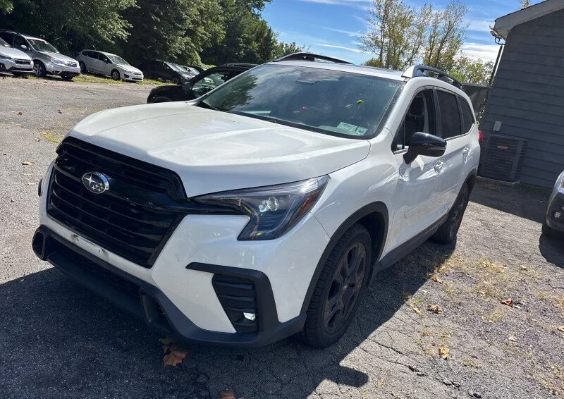 Used 2023 White Subaru Onyx Edition image 2