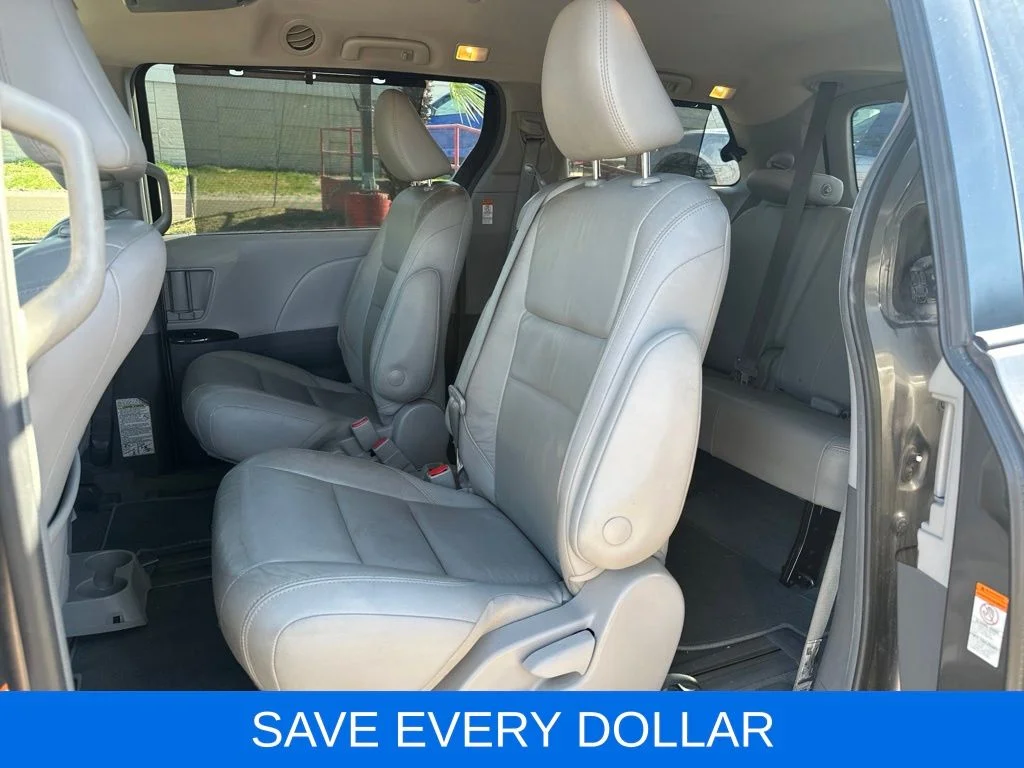 Used 2019 Gray Toyota XLE image 18