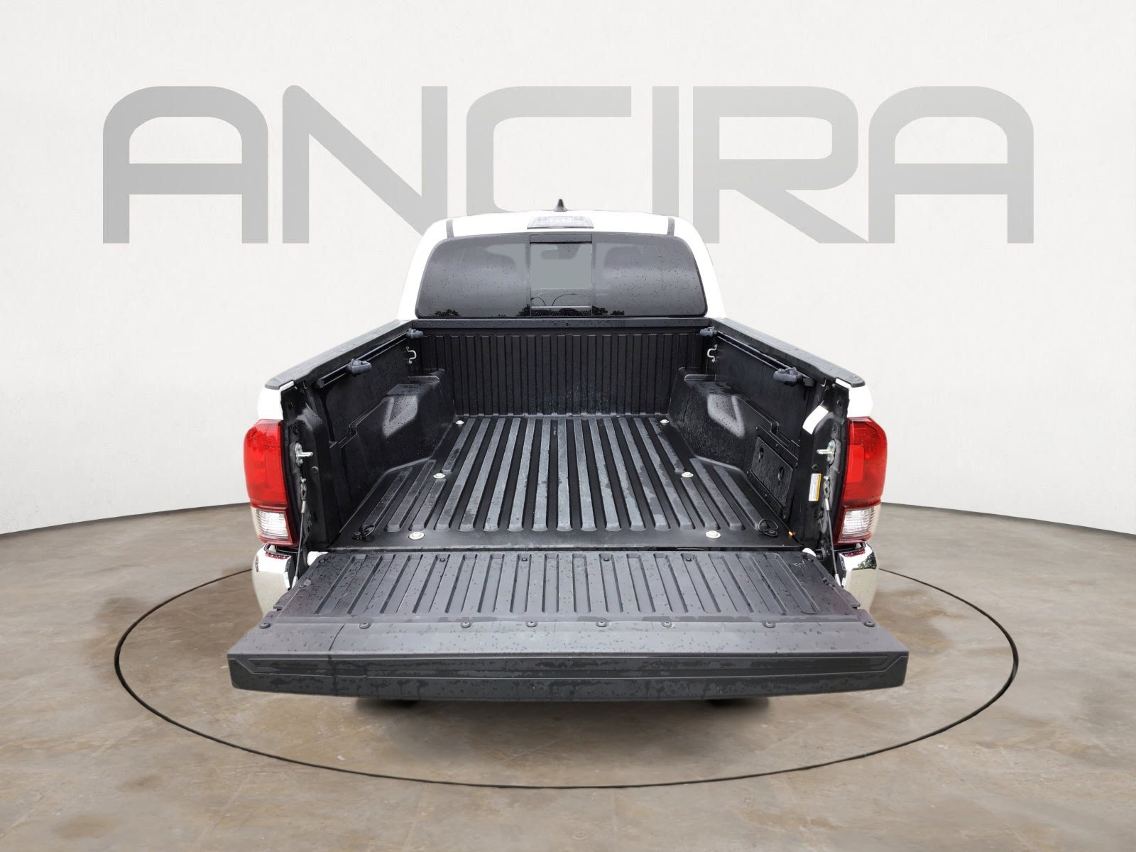 Used 2023 Ice Cap Toyota SR5 image 9