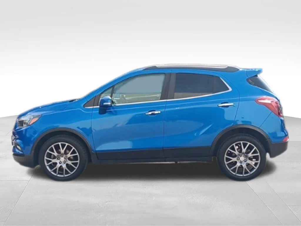 Used 2018 Brilliant Blue Metallic Buick Sport Touring image 4