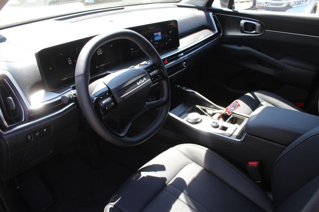 Used 2026 Black Kia EX image 3