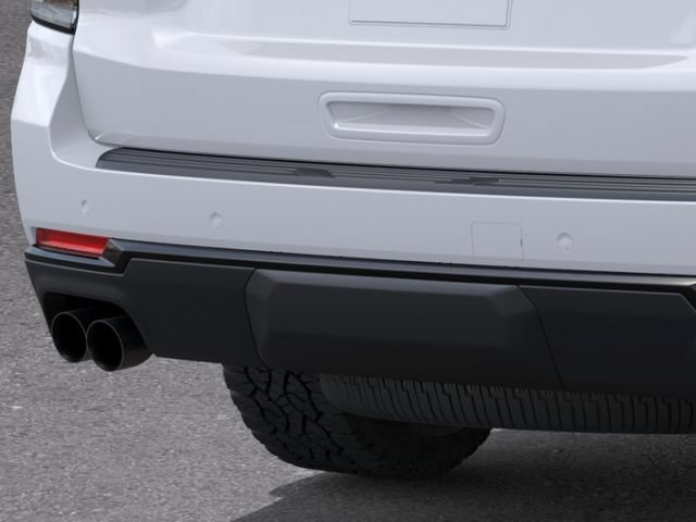 New 2026 Summit White Chevrolet Z71 image 15