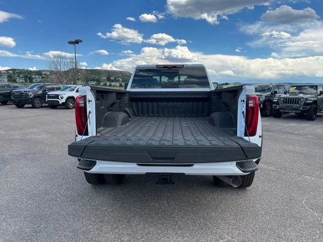 New 2026 Glacier White Tricoat GMC Denali Ultimate DRW image 23