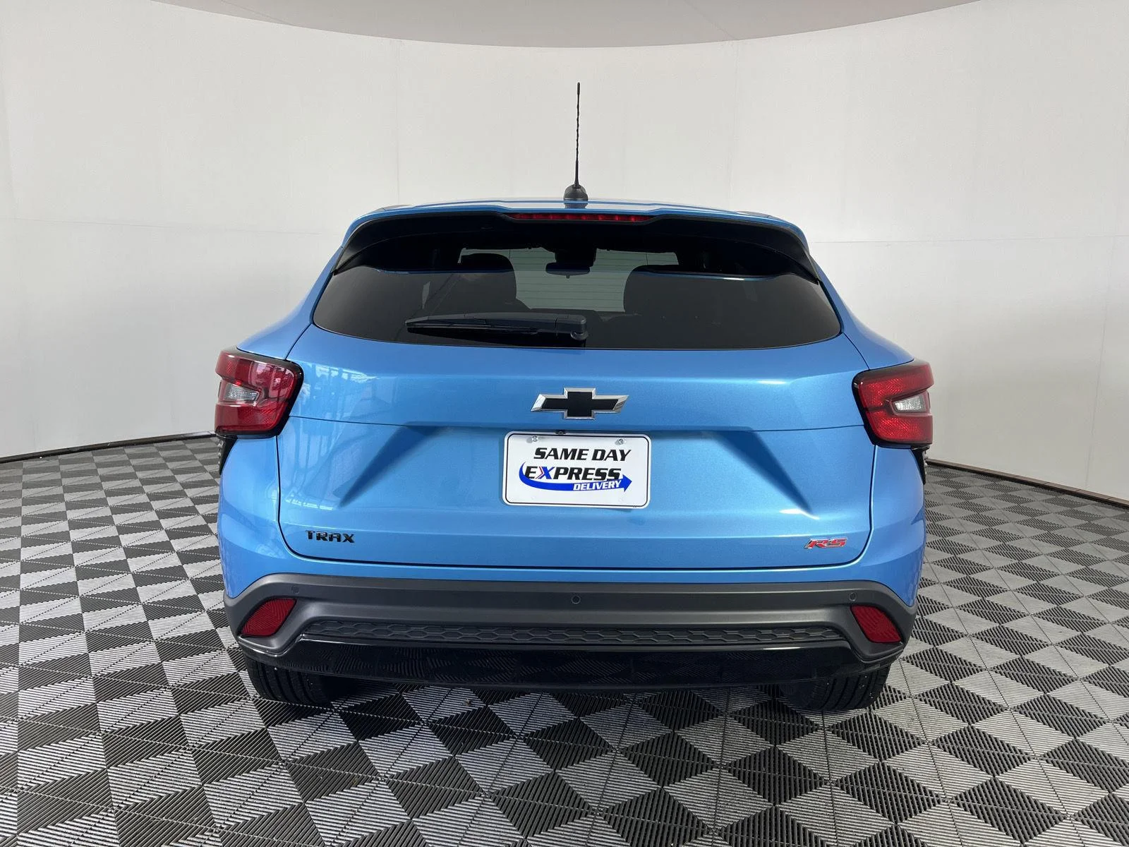 Used 2025 Marina Blue Metallic Chevrolet 1RS image 23
