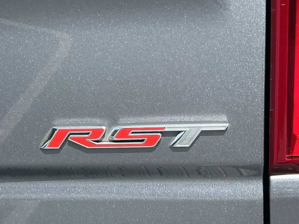 Used 2021 Gray Chevrolet RST image 10