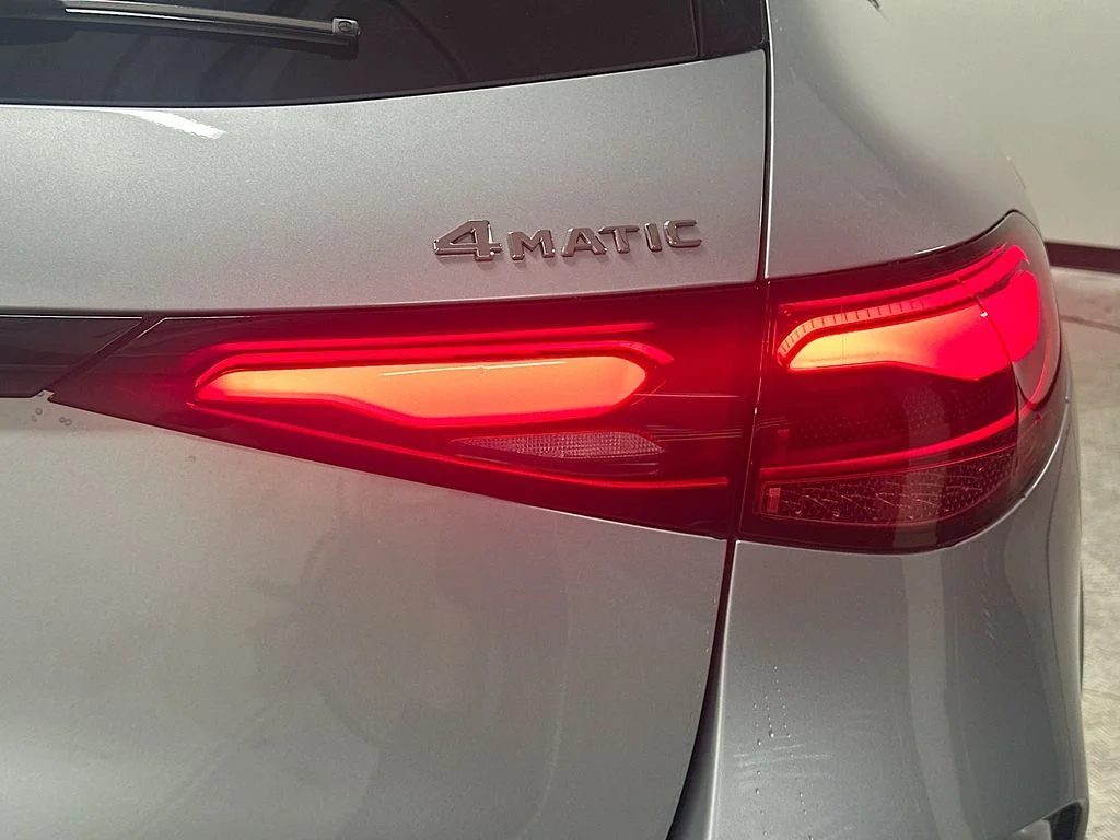 New 2026  Mercedes-Benz GLC 300 image 33