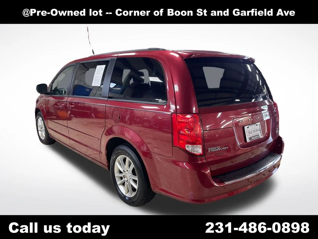 Used 2014 Red Dodge SXT image 3