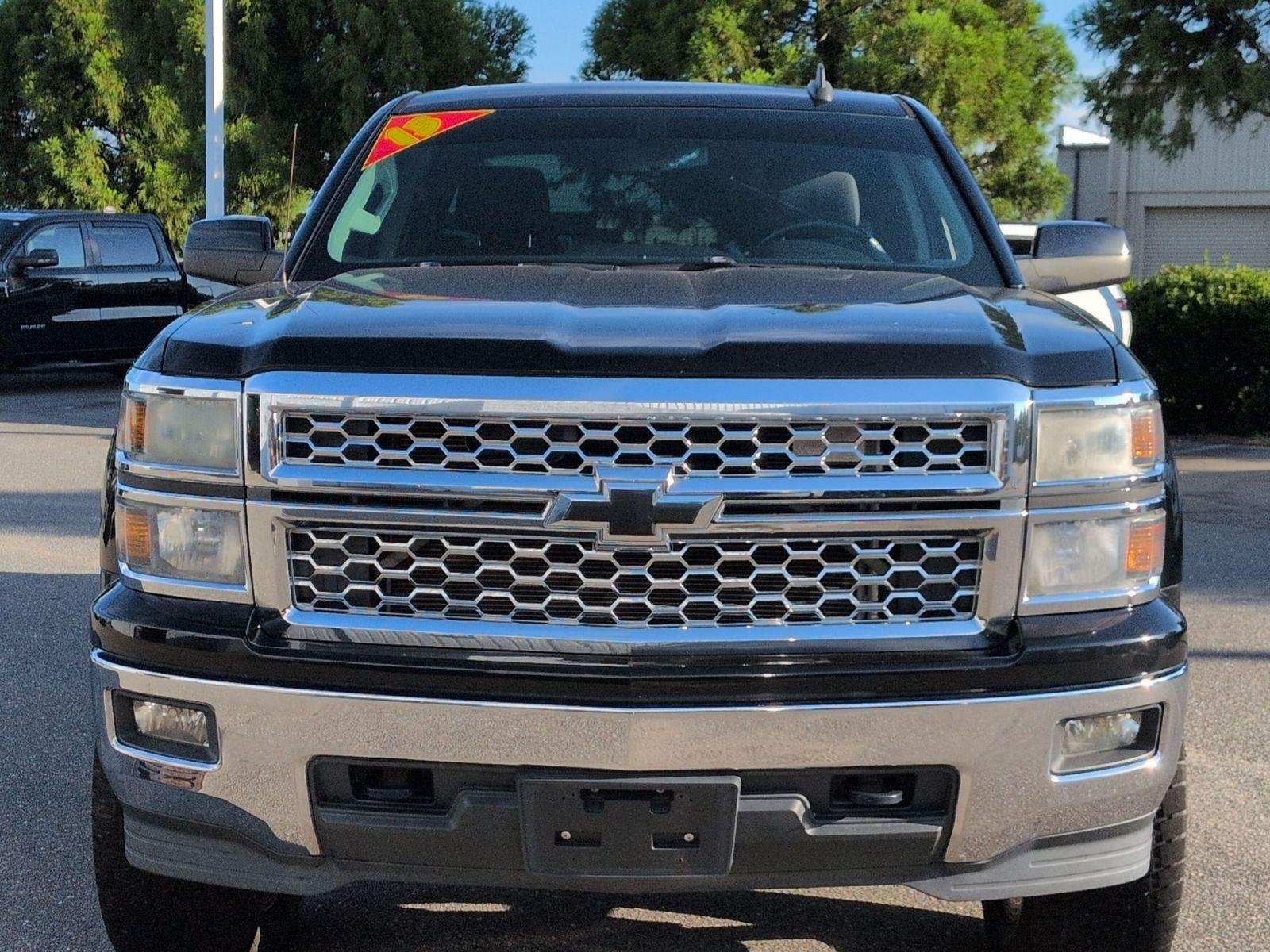 Used 2015 Black Chevrolet LT image 8