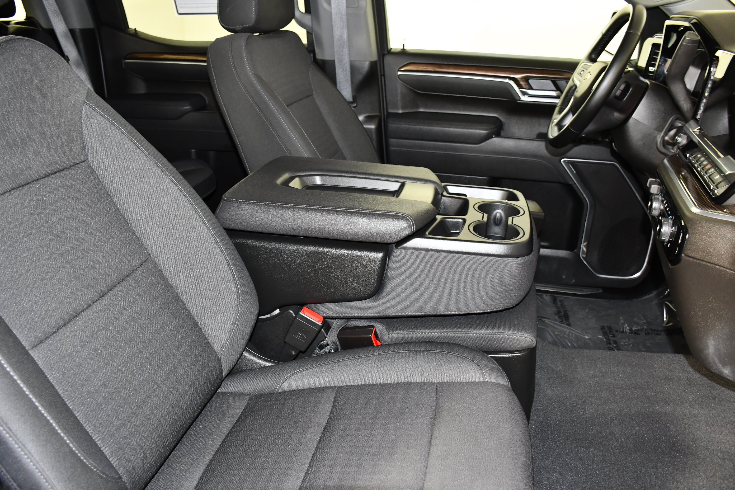 Used 2026 Black Chevrolet LT image 43