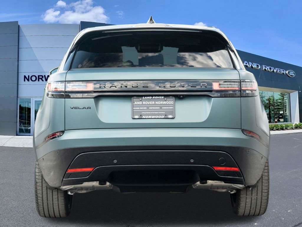 New 2026 Green Land Rover  image 5