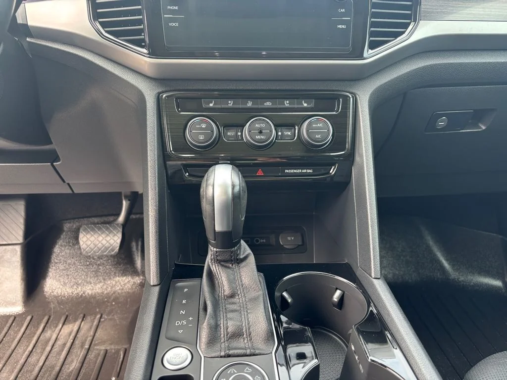 Used 2021 Silver Volkswagen SEL Premium image 12