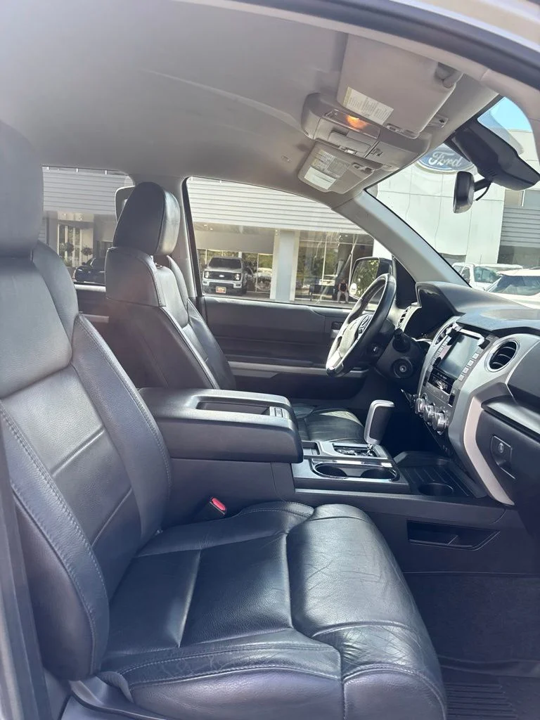 Used 2020 Silver Toyota SR5 image 6