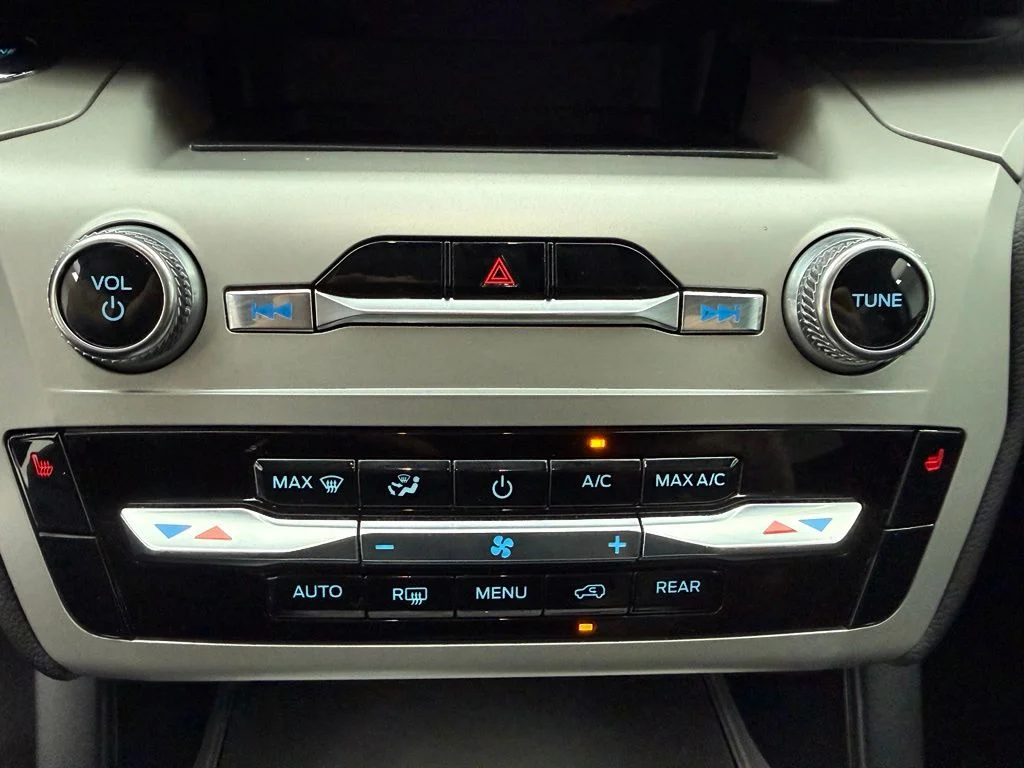 Used 2023 Gray Ford XLT image 7