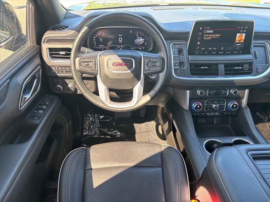 2023 GMC Yukon SLT - Photo 8