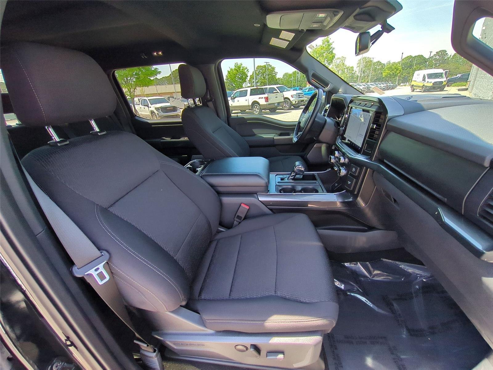 Used 2022 Agate Black Metallic Ford XLT image 37