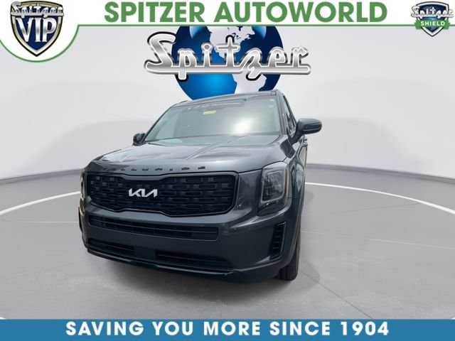 Used 2022 Gray Kia EX image 4