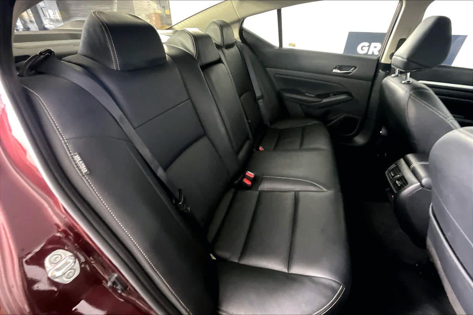Used 2023 Garnet Pearl Metallic Nissan 2.5 SL image 32
