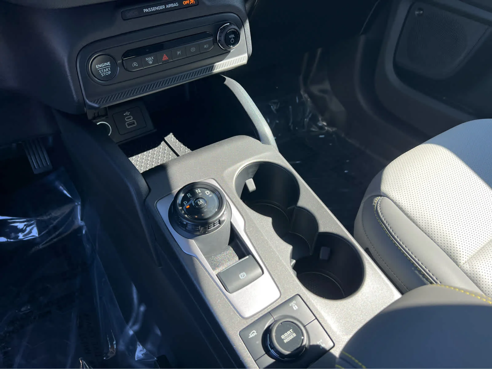 New 2026 Oxford White Ford Badlands® image 34