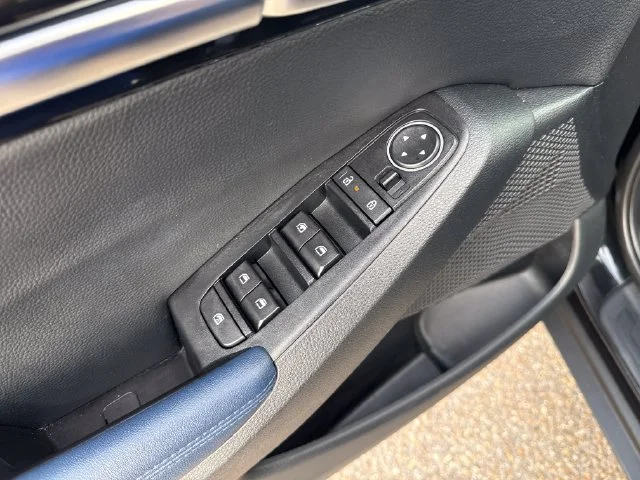 Used 2024 Black Kia S image 11