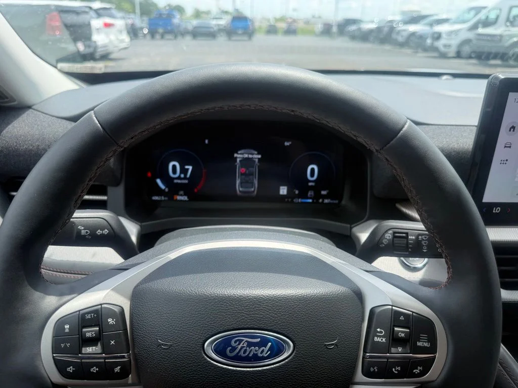 New 2026 Space White Metallic Ford Active image 17