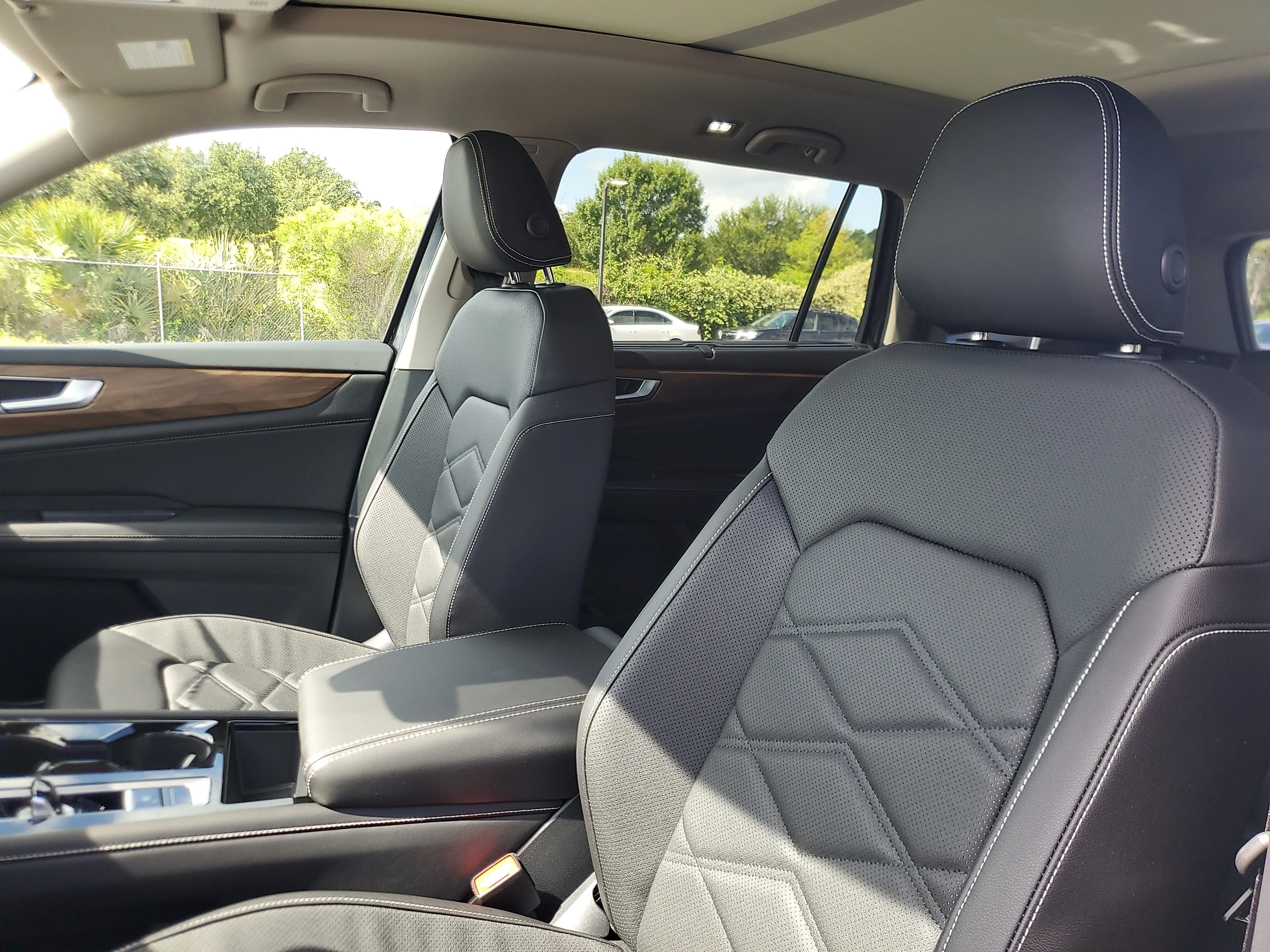 New 2026 Black Volkswagen 2.0T SE w/Technology image 14