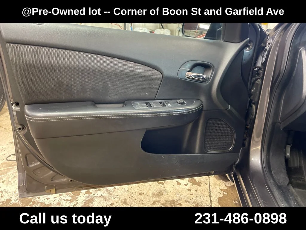 Used 2014 Gray Dodge SE image 15