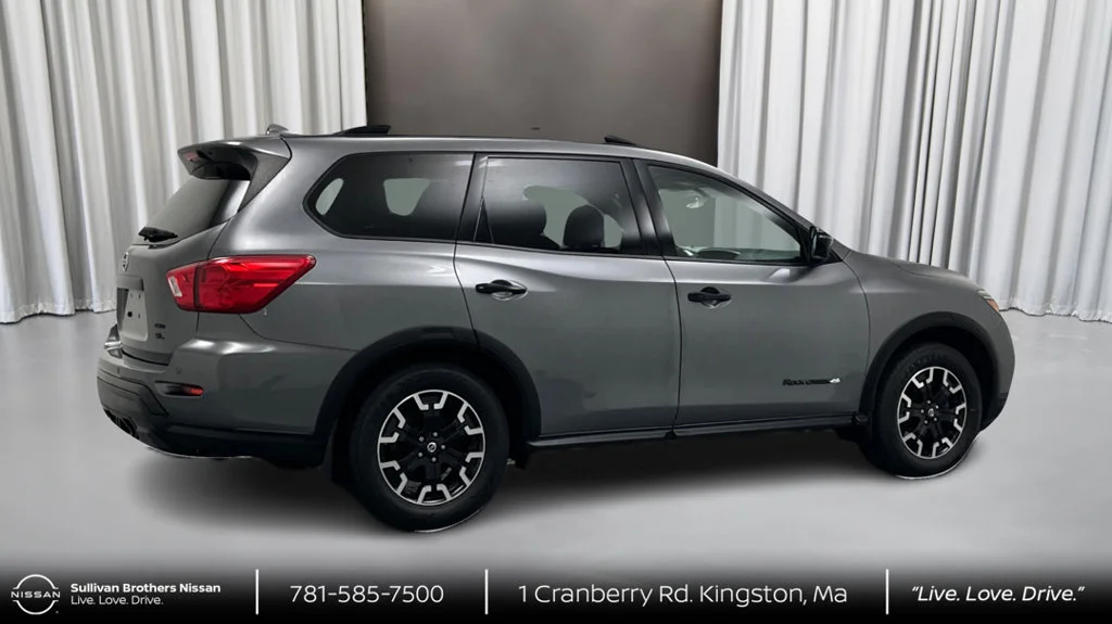 Certified Used 2020 Gray Nissan SL image 5