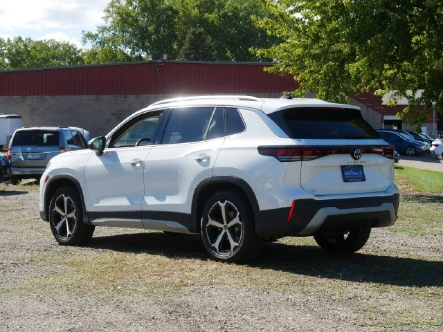 New 2026 White/off-white Volkswagen SE image 3