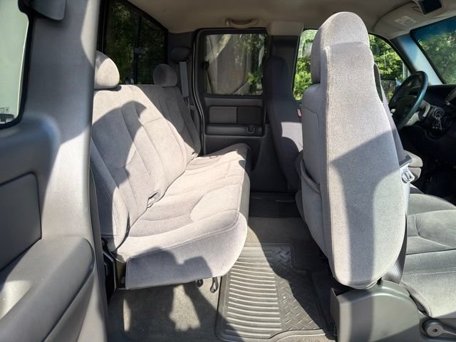 Used 2005 Silver Birch Metallic GMC SLE image 11