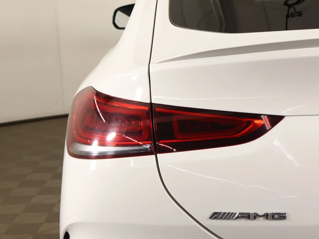 Used 2022 Polar White Mercedes-Benz GLE 53 AMG® image 18