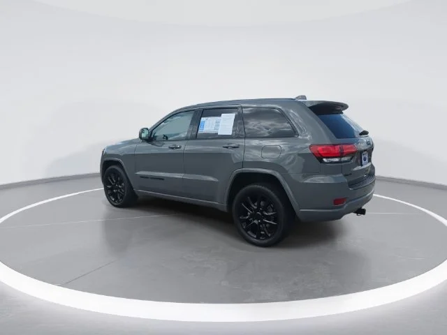 Used 2021 Gray Jeep Laredo X image 6