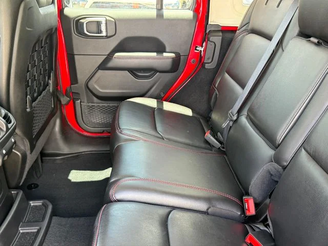 Used 2022 Red Clearcoat Jeep Unlimited Rubicon image 29