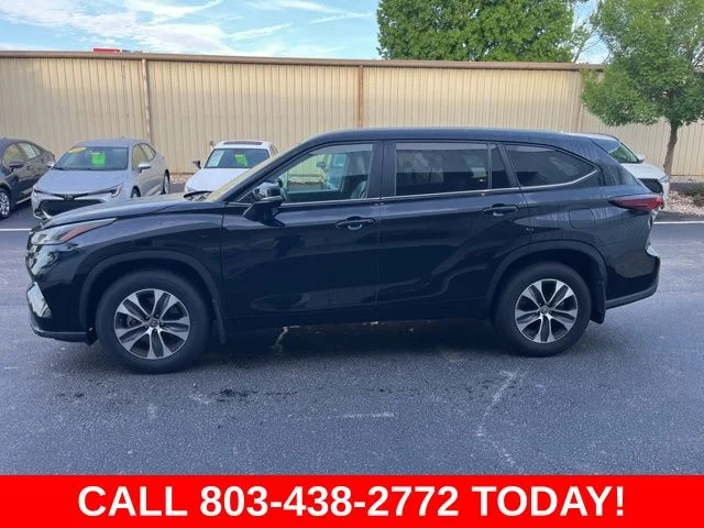 Used 2024 Black Toyota XLE image 38