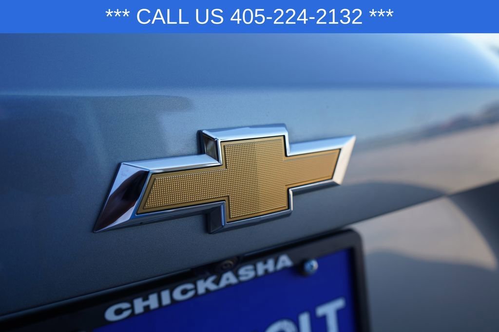 Used 2025 Sterling Gray Metallic Chevrolet 2LT image 5