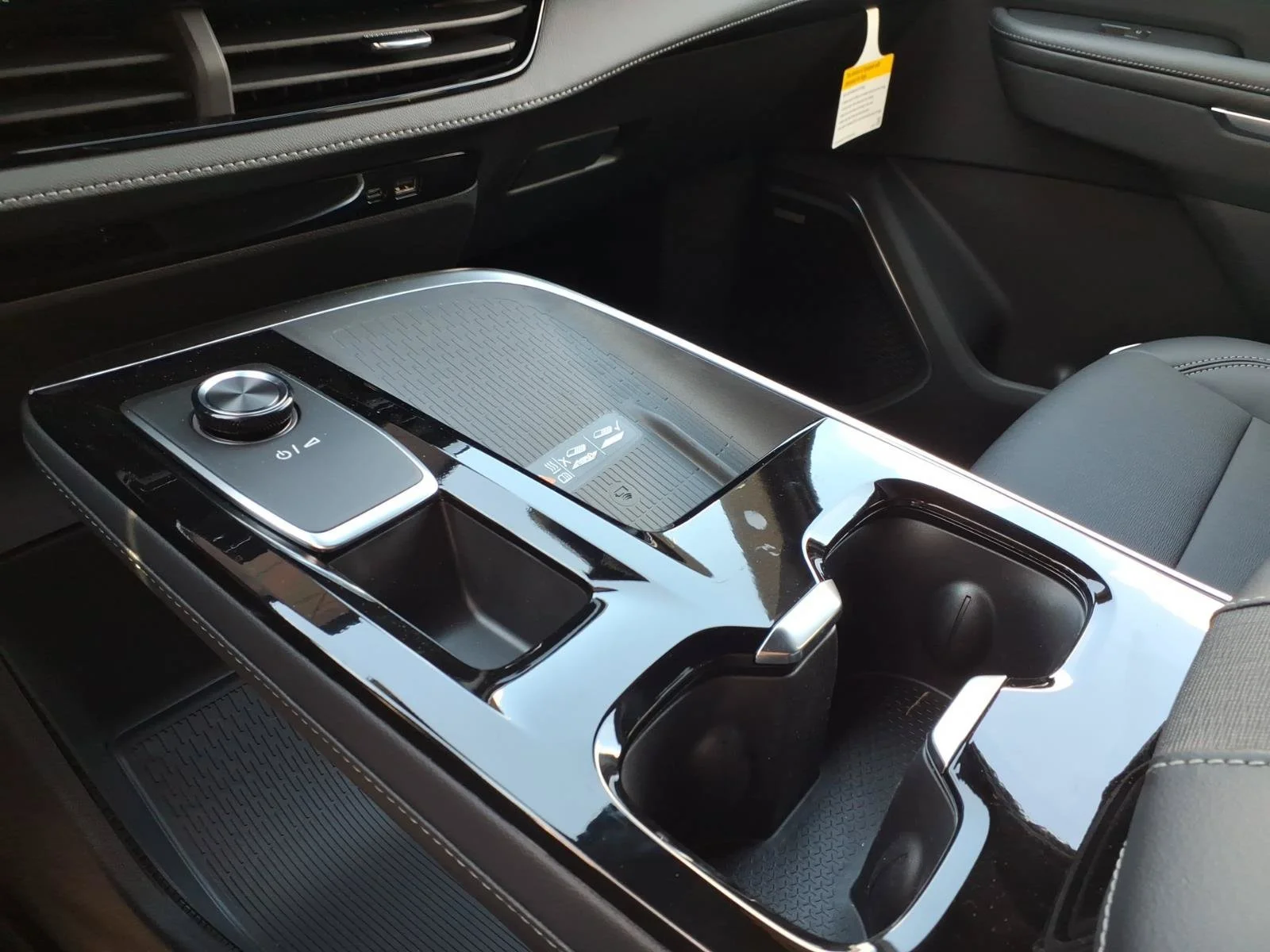 2026 Buick Enclave Preferred - Photo 18