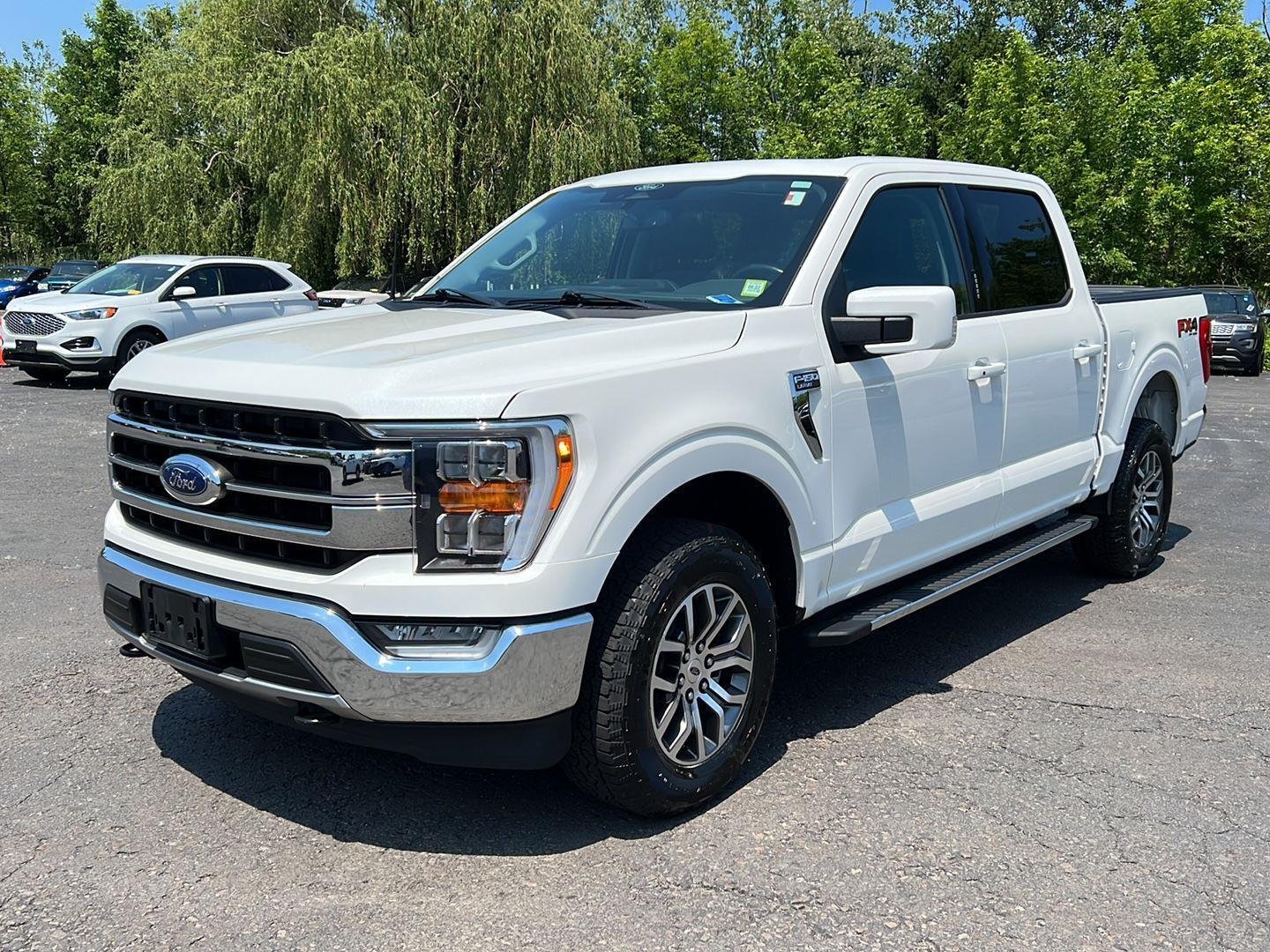 Used 2022 Star White Metallic Tri-Coat Ford LARIAT image 18