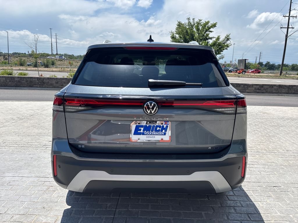New 2026 Platinum Gray Metallic Volkswagen 2.0T SE image 4