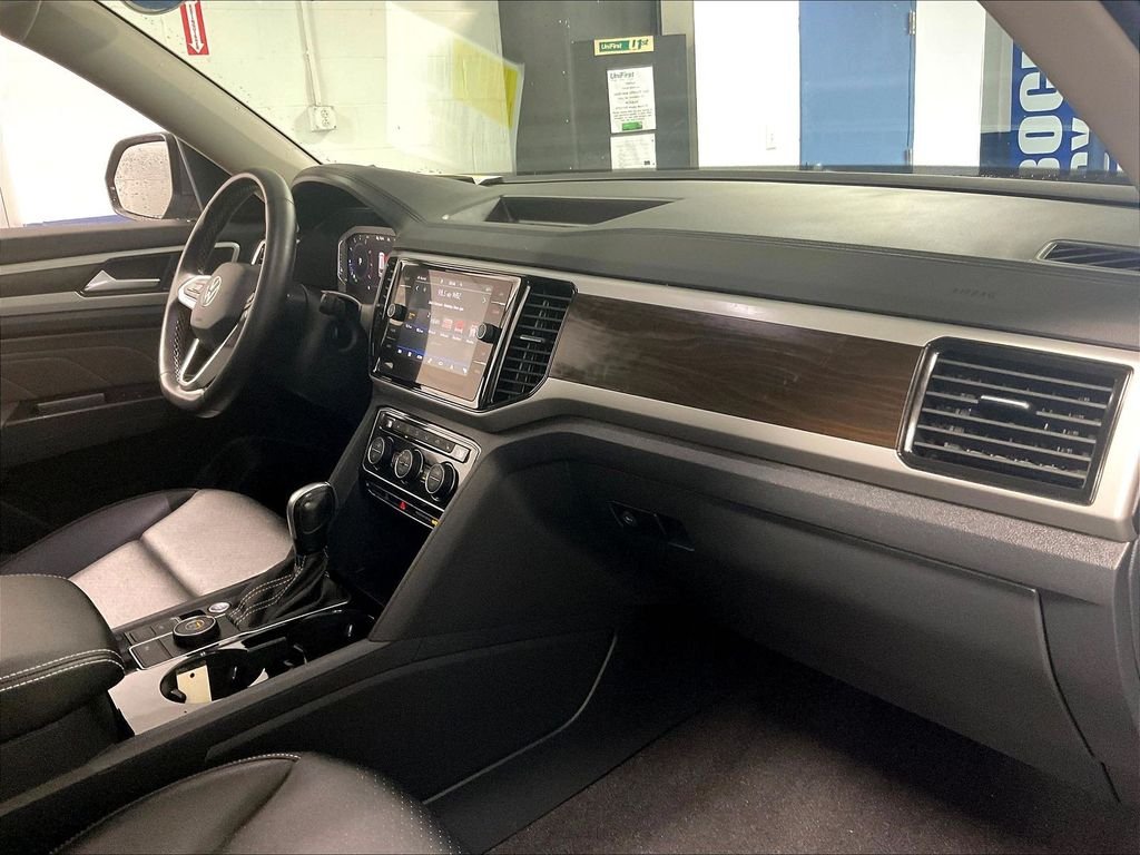 Used 2023 Gray Volkswagen 2.0T SE w/Technology image 14