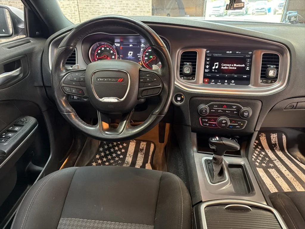 Used 2022 White Knuckle Clearcoat Dodge R/T image 15
