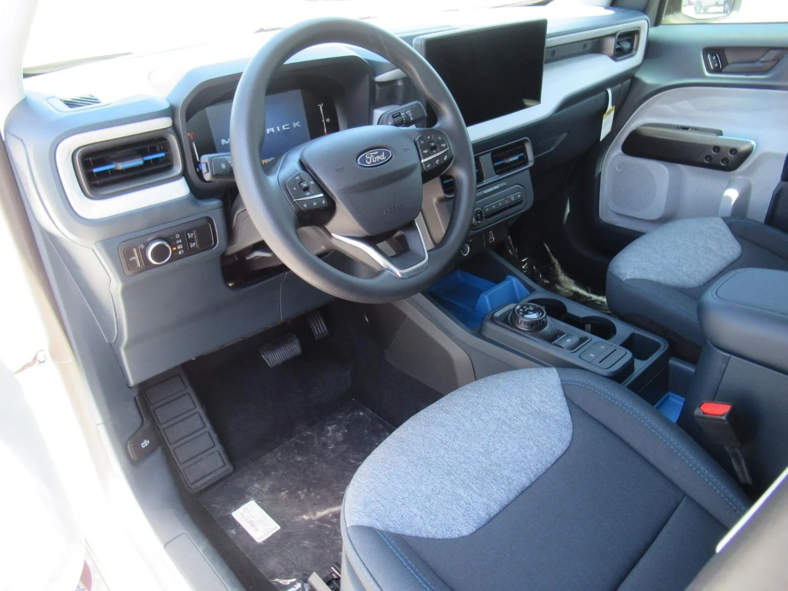 New 2026 Oxford White Ford XLT image 18