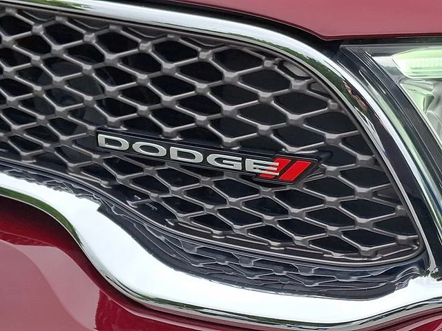 Used 2023 Red Dodge SXT image 30