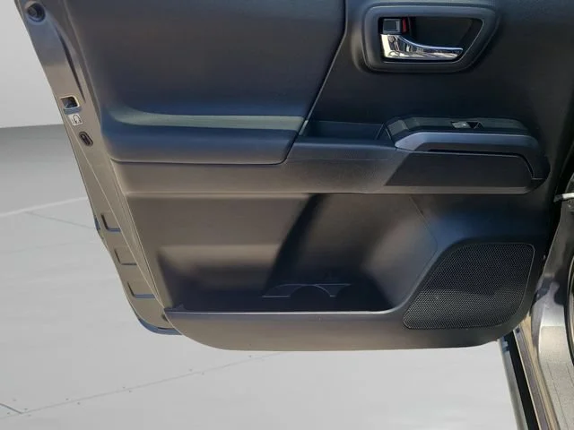 Used 2020 Gray Toyota SR5 image 14