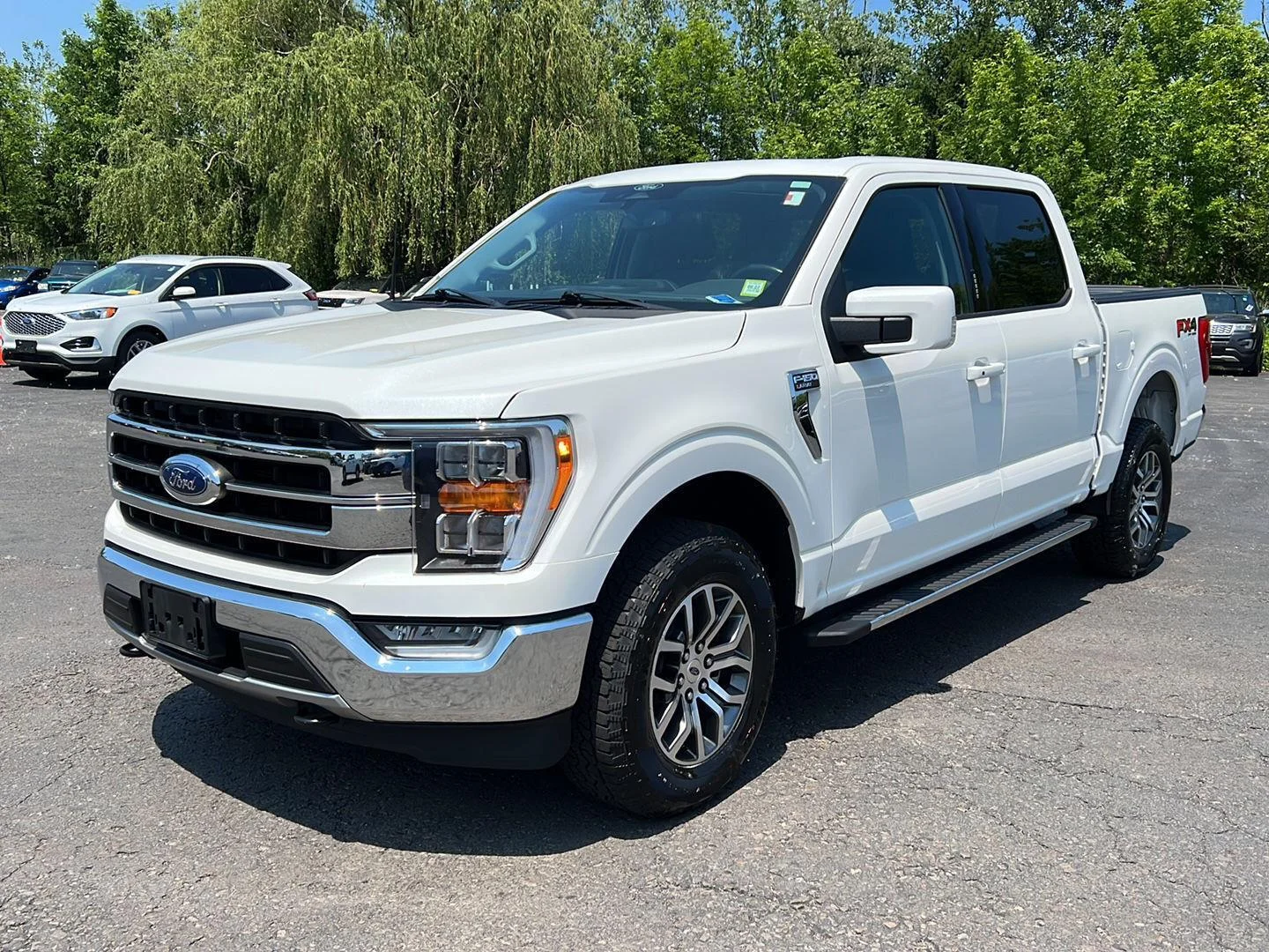 Used 2022 Star White Metallic Tri-Coat Ford LARIAT image 18